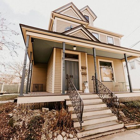 Appartamento Retro Gem Box Victorian Steps From Irvine Park Saint Paul Esterno foto