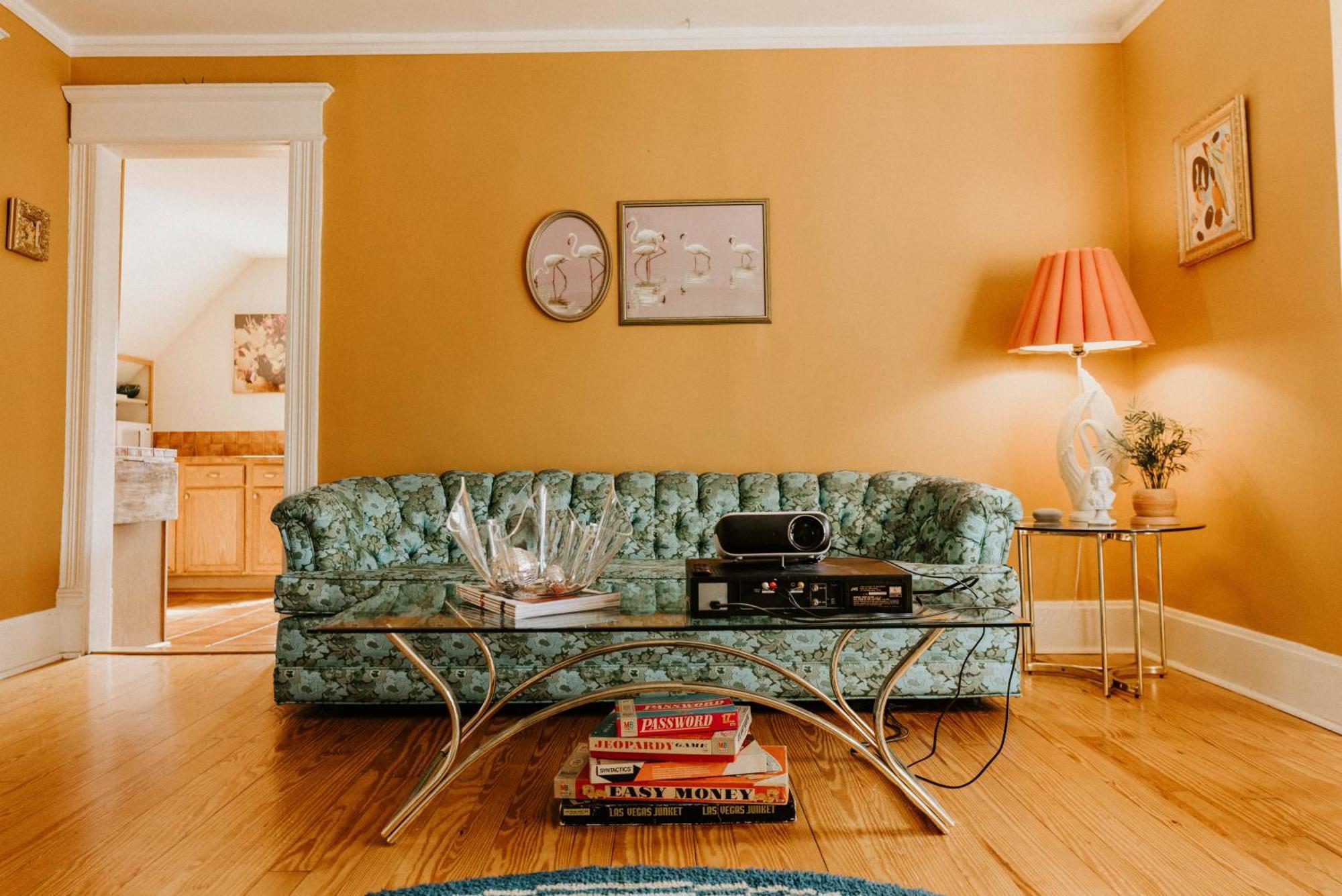 Appartamento Retro Gem Box Victorian Steps From Irvine Park Saint Paul Esterno foto